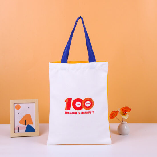 Custom canvas tote bag with shoulder straps for shopping and promotion