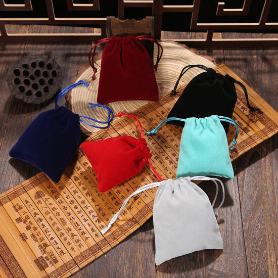  Plush velvet drawstring pouch for jewelry and cosmetic compact packaging