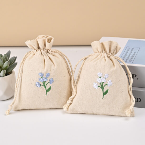 Custom Thick Canvas Bear Drawstring Pouch – Cotton Gift Bag for Phone
