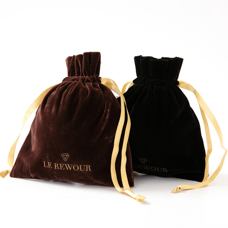 Custom velvet jewelry drawstring pouch with logo