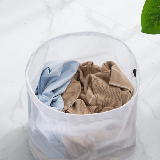 Fine mesh drawstring laundry wash bag for machine wash protection