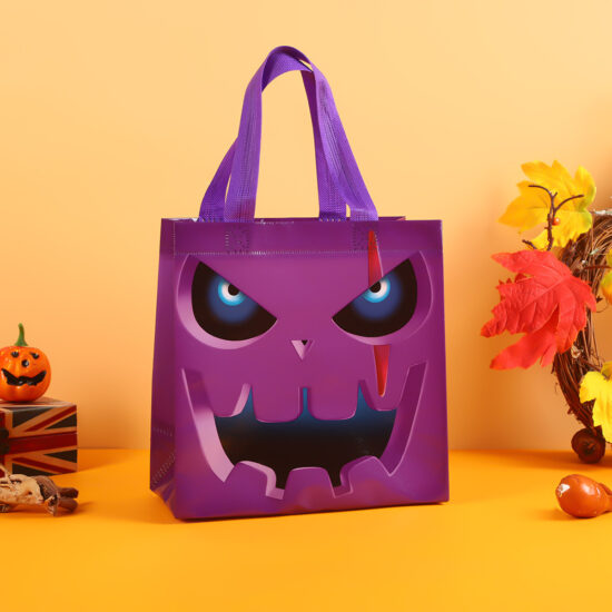 Halloween-themed waterproof non-woven gift tote bag with handle

