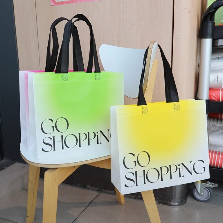 Large Non-Woven Tote Bag for Clothing Store Packaging