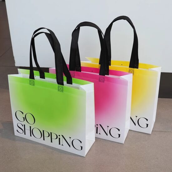 Large Non-Woven Tote Bag for Clothing Store Packaging