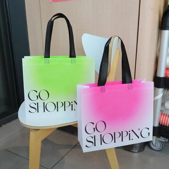 Large Non-Woven Tote Bag for Clothing Store Packaging