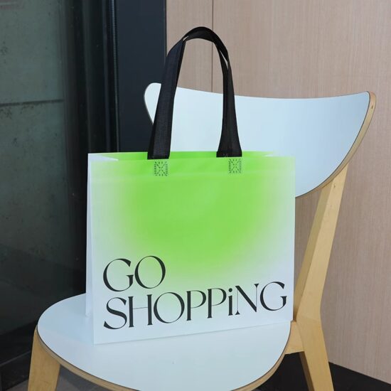 Large Non-Woven Tote Bag for Clothing Store Packaging