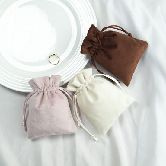 Lisere velvet drawstring pouch for jewelry and collectibles