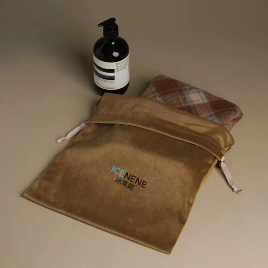 Thick velvet drawstring pouch for cosmetics and gift packaging