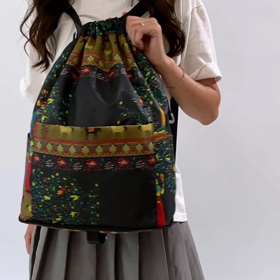 Large capacity basketball drawstring backpack with foldable design and printed pattern
