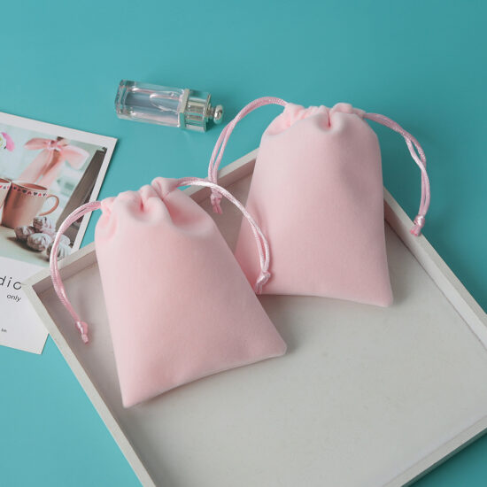Pink Velvet Drawstring Jewelry Pouch for Gift and Accessories Packaging
