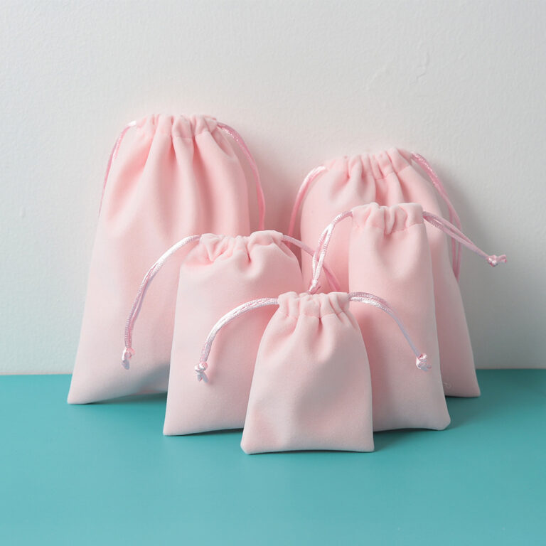 Pink Velvet Drawstring Jewelry Pouch for Gift and Accessories Packaging