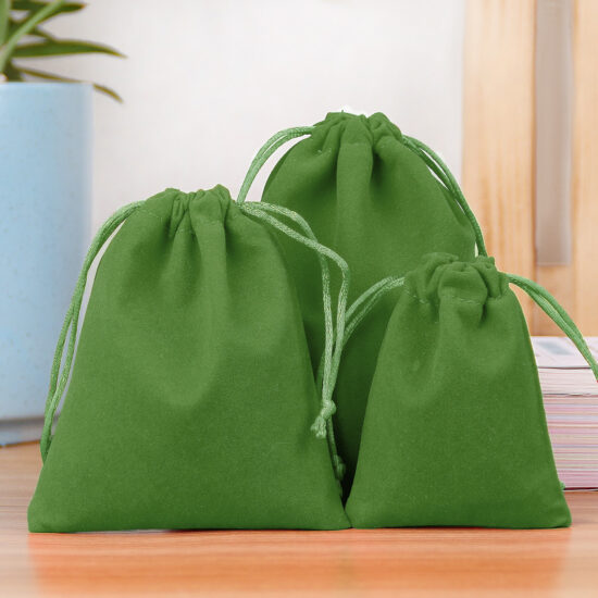  Velvet drawstring pouch for jewelry and electronic storage